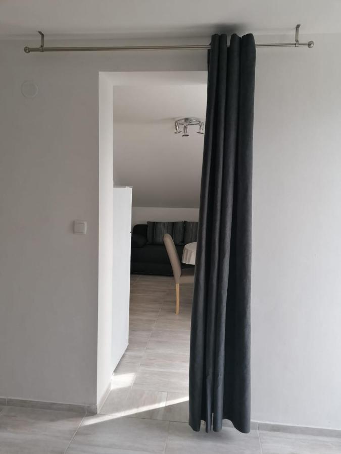 Apartment Niva Nin Bagian luar foto