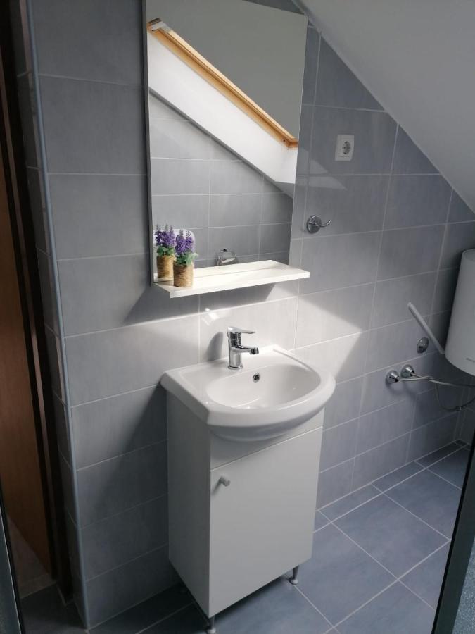 Apartment Niva Nin Bagian luar foto