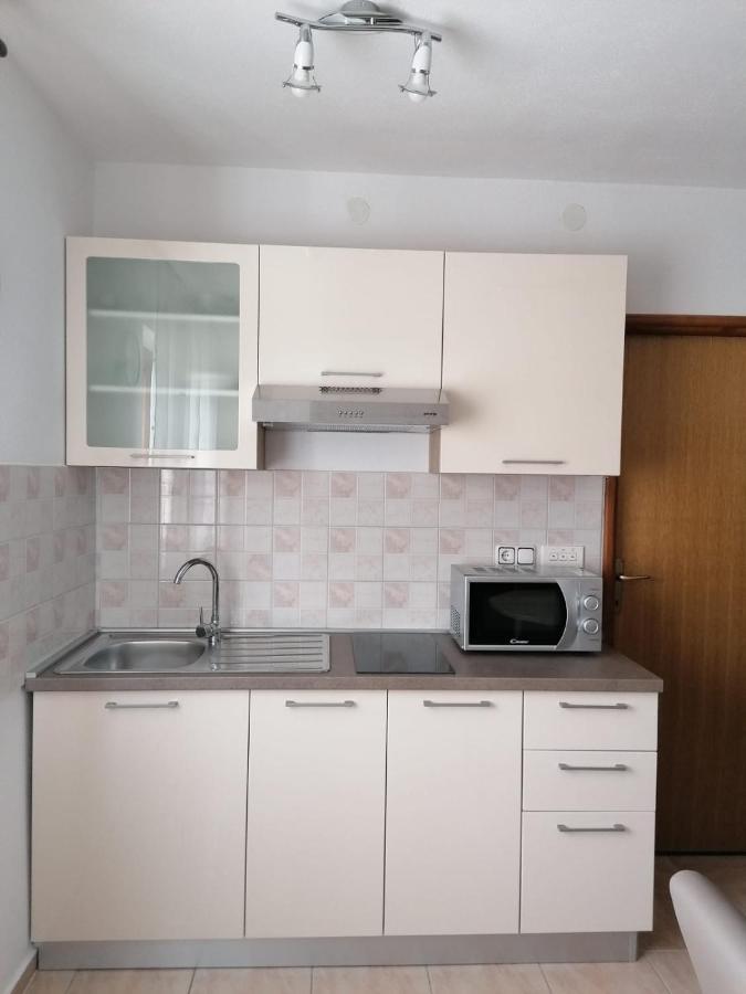 Apartment Niva Nin Bagian luar foto