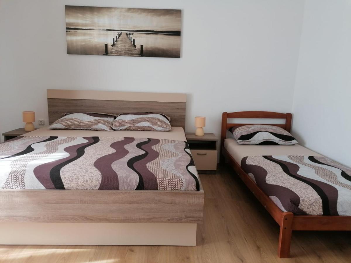 Apartment Niva Nin Bagian luar foto