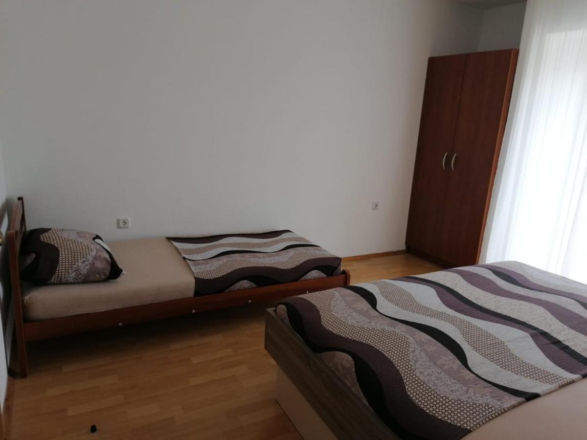 Apartment Niva Nin Bagian luar foto