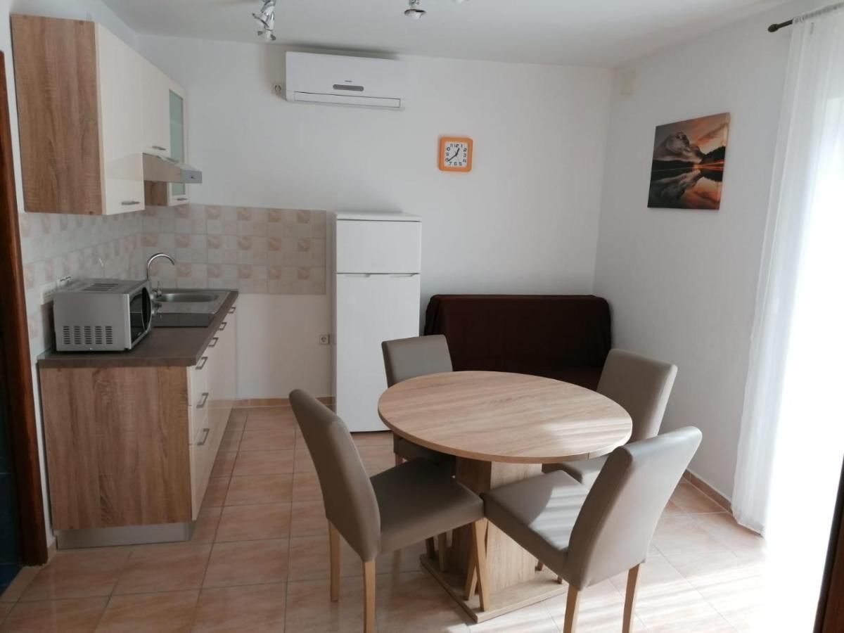 Apartment Niva Nin Bagian luar foto