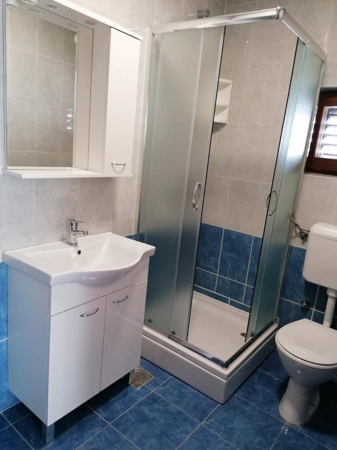 Apartment Niva Nin Bagian luar foto
