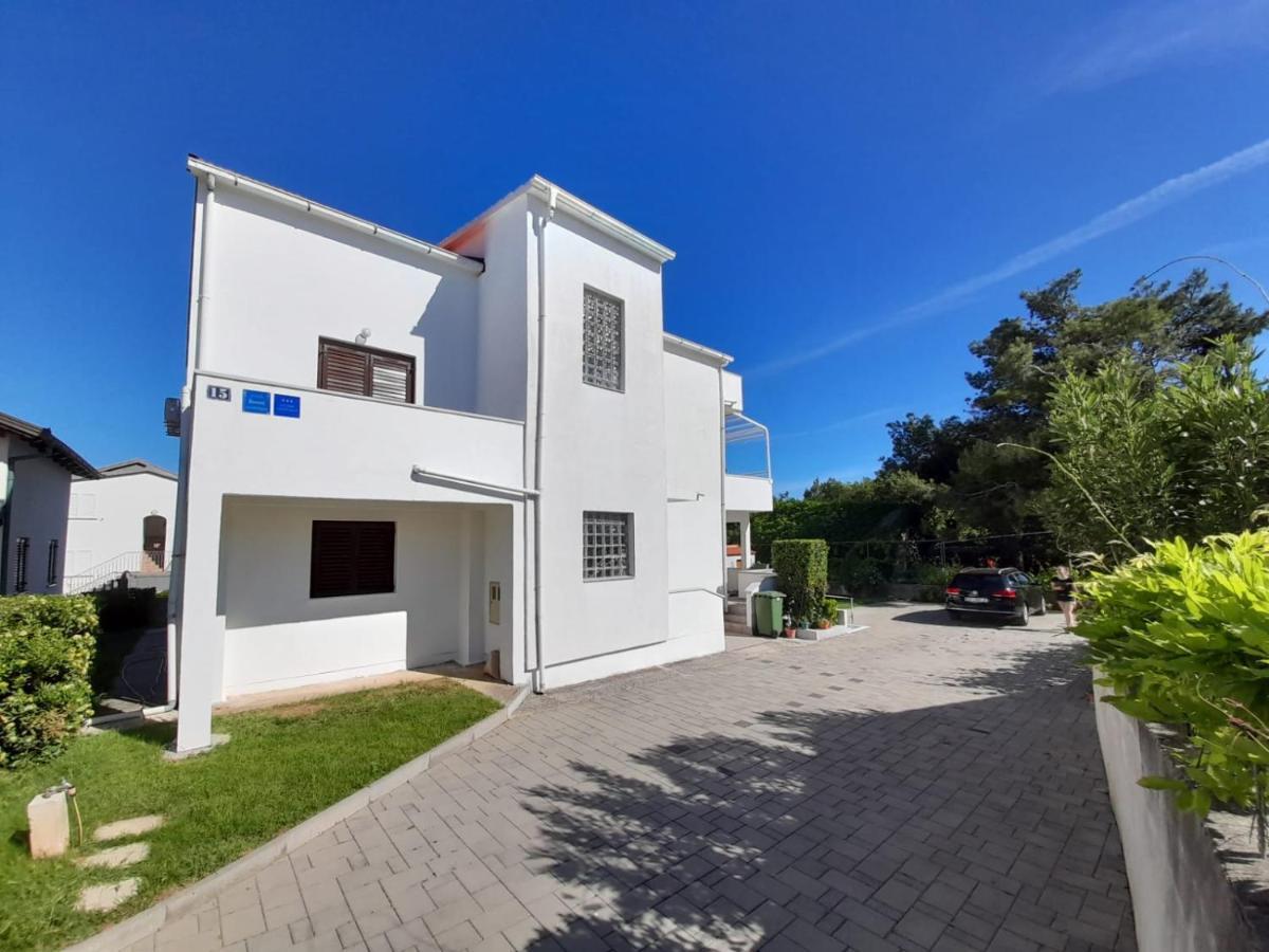 Apartment Niva Nin Bagian luar foto