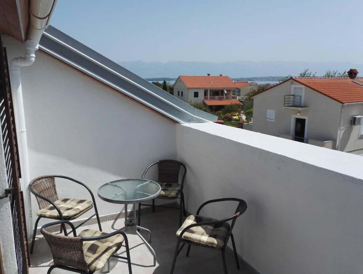 Apartment Niva Nin Bagian luar foto