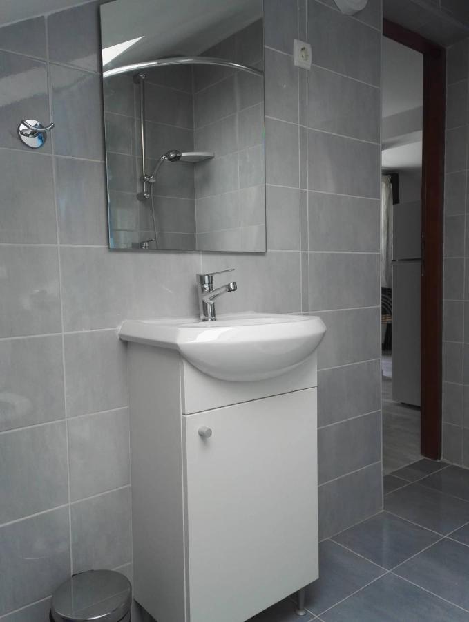Apartment Niva Nin Bagian luar foto