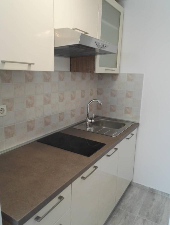 Apartment Niva Nin Bagian luar foto
